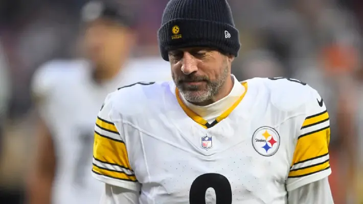 Aaron Rodgers deja su futuro con la NFL en el aire