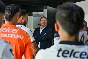 ¡No se irá! Directiva de Pumas respalda con firmeza a Efraín Juárez