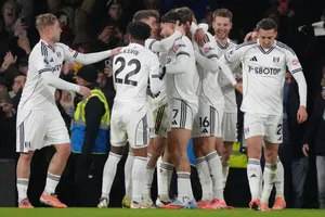 Raúl Jiménez se luce con gol en victoria del Fulham sobre Chelsea