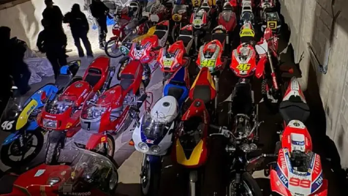 Descubren a exatleta con motos, de Marc Márquez y compañía, que ocultaba en una bodega