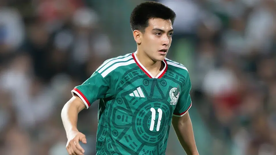 "Gilberto Mora debe ser titular en el Mundial 2026": Loco Abreu sobre juvenil mexicano