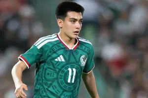 "Gilberto Mora debe ser titular en el Mundial 2026": Loco Abreu sobre juvenil mexicano