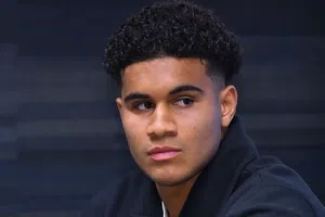 "Voy a contestar en inglés": El momento viral en la presentación de Tony Leone en su presentación con Pumas