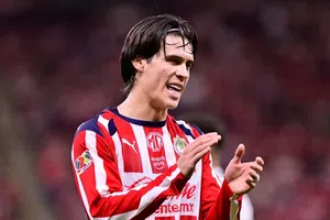 Diego Campillo vuelve a una convocatoria de Chivas tras varios meses fuera de las canchas