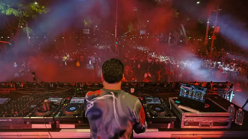 Así se vivió en Reforma la fiesta electrónica que dio la bienvenida a 2026