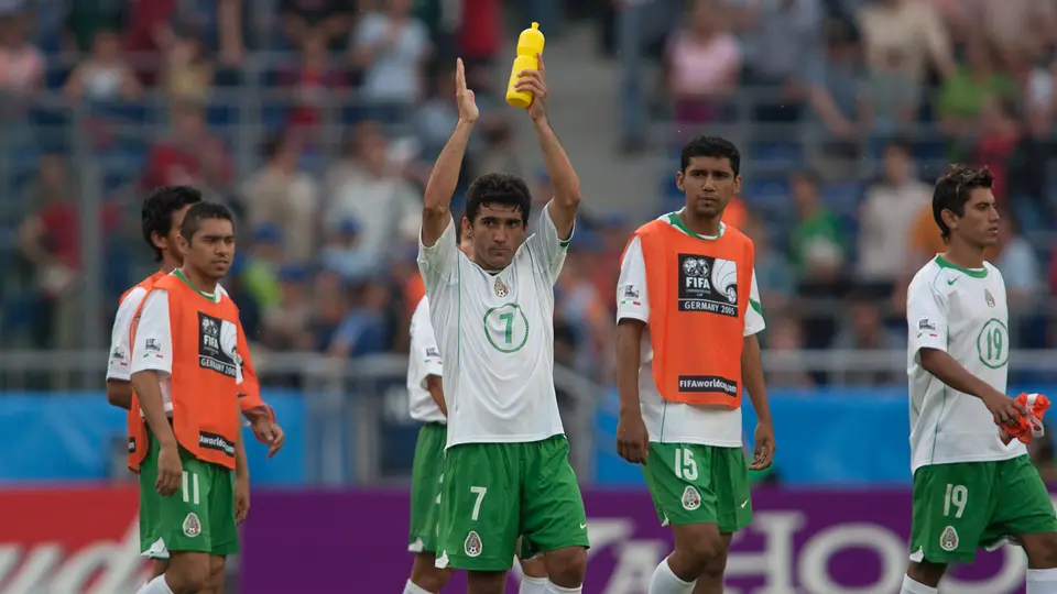 Ramón Morales y Sinha con la Selección Mexicana en la Copa Confederaciones 2005 | MEXSPORT