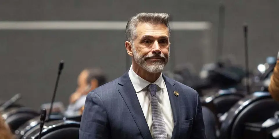 “Gracias por sus críticas”, expresó Sergio Mayer tras la polémica por su ingreso al reality./ RS
