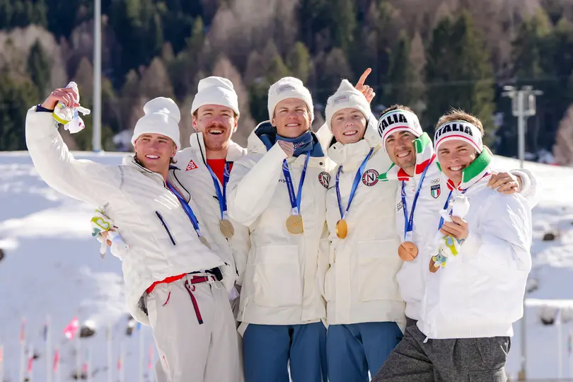 Ganadores del oro olímpico en el esquí de fondo estilo libre I AP