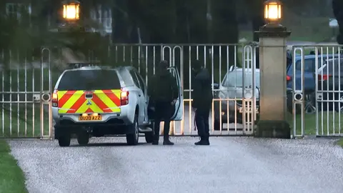 La detención del hijo de la reina Isabel II está relacionada con investigaciones vinculadas al caso Jeffrey Epstein./ AFP