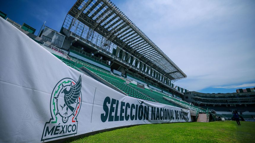 Panorámica del estadio previo a un partido de preparación de la Selección Mexicana | IMAGO 7