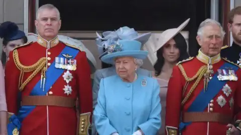 La familia real regresa al escándalo por los presuntos delitos de hijo de la Reina Isabel / Redes Sociales