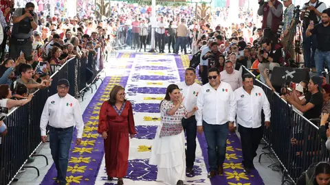 Clara Brugada también reconoció el gran trabajo que hacen los habitantes de los ocho barrios / FB: @ClaraBrugadaM