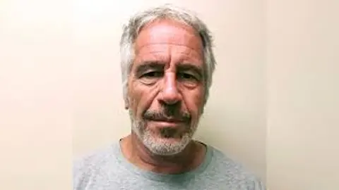 El procedimiento forma parte de las indagatorias abiertas en torno a los archivos del caso Epstein./ AP