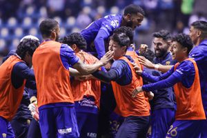 Jugadores de Pumas en celebración de gol | MEXSPORT