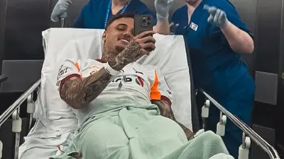 “Todo salió bien en la cirugía”: Noa Lang tranquiliza tras fuerte lesión sufrida en el juego de Champions League ante el Liverpool