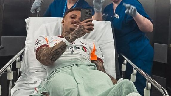 “Todo salió bien en la cirugía”: Noa Lang tranquiliza tras fuerte lesión sufrida en el juego de Champions League ante el Liverpool