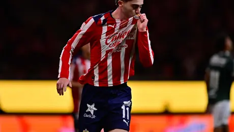 ¡El nuevo líder! Chivas golea a León y regresa a lo más alto de la clasificatoria