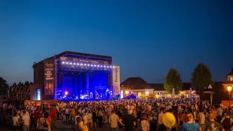 La reforma busca equilibrar el gasto de quienes asisten a conciertos en la capital. / iStock