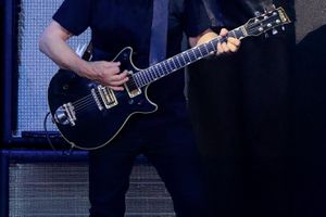 Hospitalizan a Stevie Young de AC/DC en Argentina: ¿está en riesgo su concierto en México?