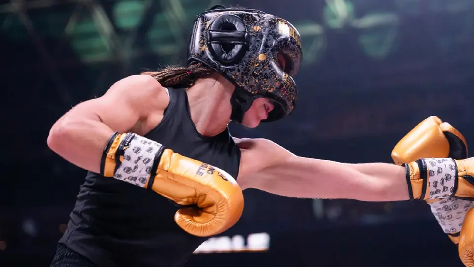 La conductora pidió respeto para su rival pues fue de mucha ayuda para ella / FB: @ringroyalefights