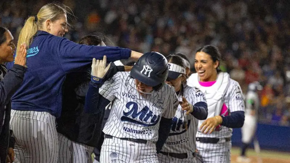 Sultanes de Monterrey en el Juego 3 de la Serie de la Reina | X:@ SultanesFemenil