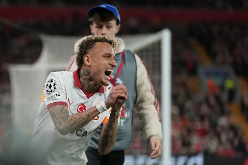 Noa Lang en el partido ante Liverpool l AP