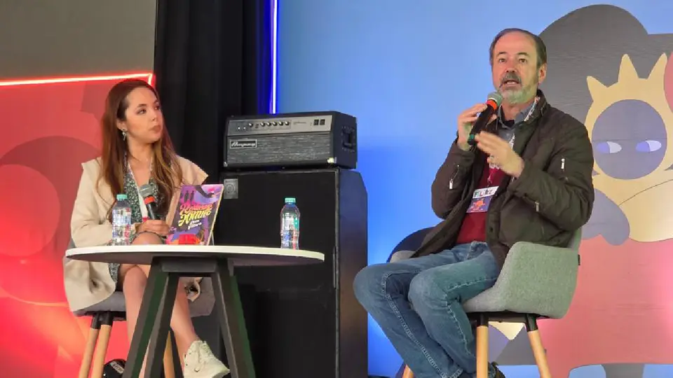 Juan Villoro conquista la FILIAZ entre libros y futbol: “La literatura es un juego, igual que el futbol”