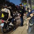 Nueva multa a motociclistas en CDMX: te pueden sancionar por “filtrarte” entre autos