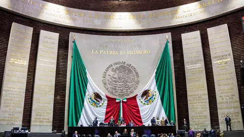 Movimiento Ciudadano busca el voto de todas las diputadas para que procesa el fuero del exfutbolista / FB: @cuauhtemocb10