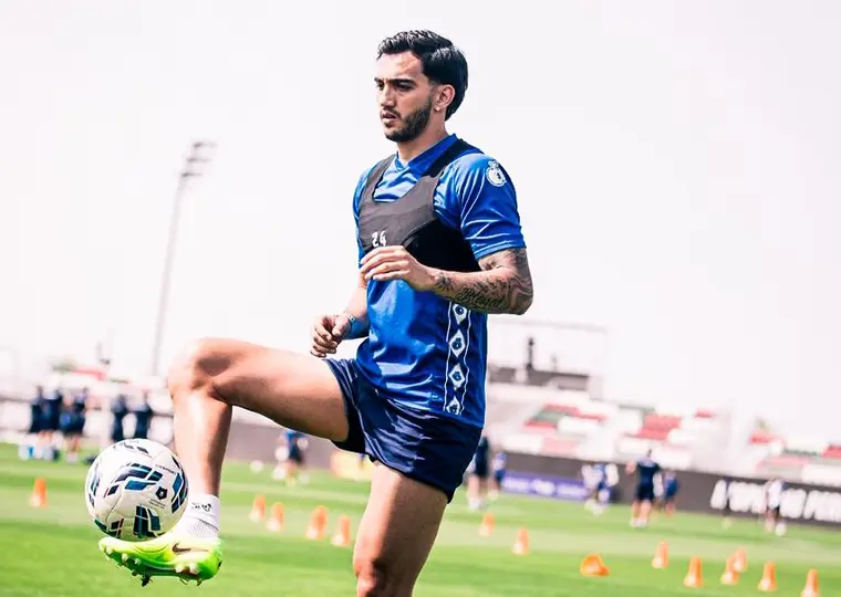 Luis Chávez trabaja para regresar al terreno de juego tras su lesión | INSTAGRAM |