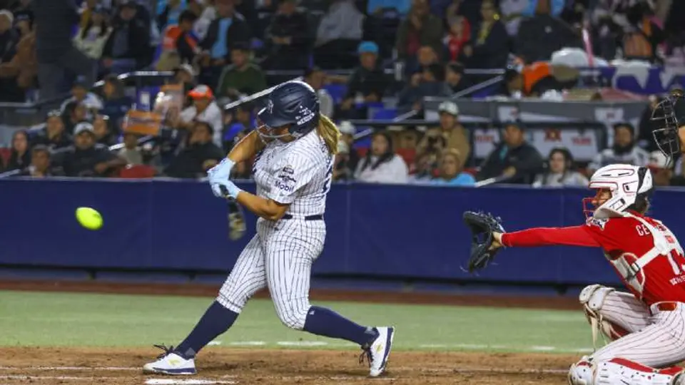 Juego 3 de la Serie de la Reina entre Sultanes Femenil y Diablos | X:@ SultanesFemenil