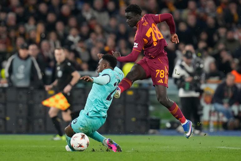 Roma vs. Bologna en la Europa League l AP