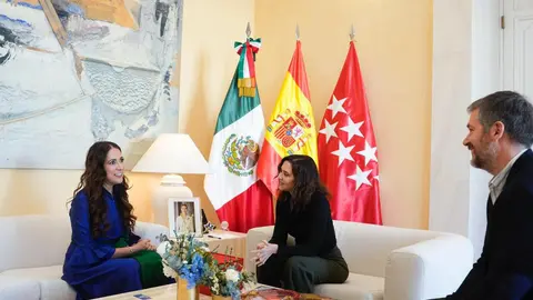 La política afirmó que está orgullosa del legado de España y que México solo busca hacer polémica / FB: @idiazayuso