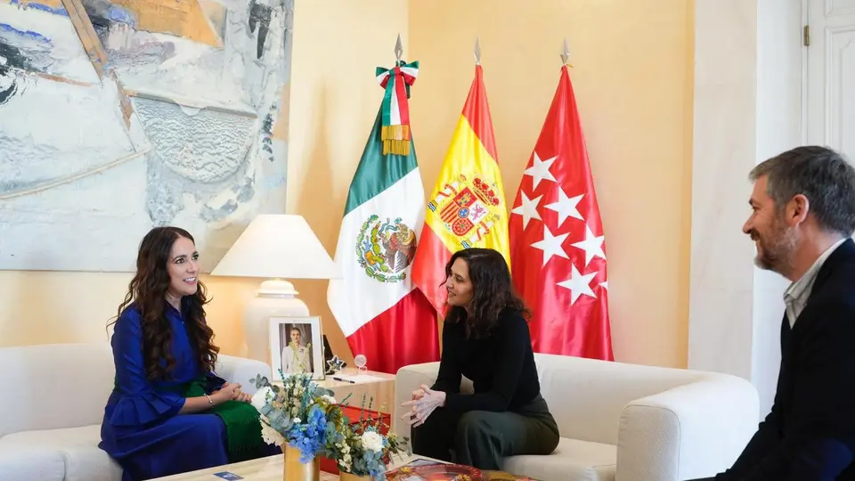 La política afirmó que está orgullosa del legado de España y que México solo busca hacer polémica / FB: @idiazayuso