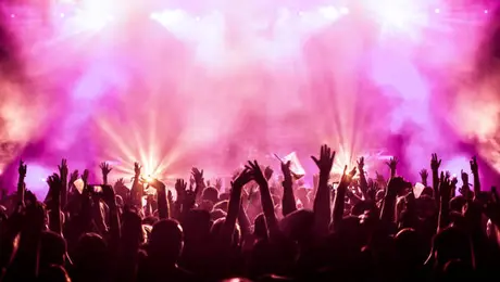 ¿Se podrá llevar comida a conciertos en CDMX? Proponen ley contra precios altos