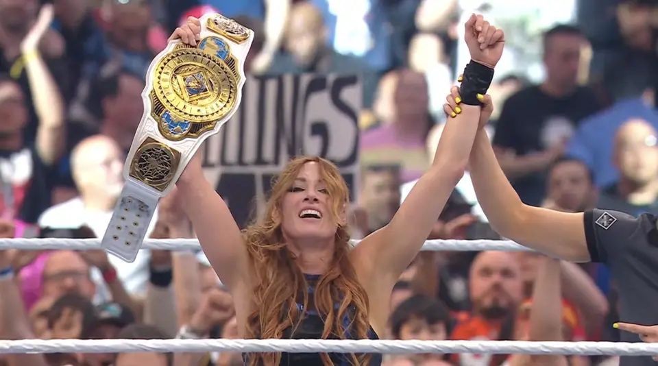 Becky Lynch coronándose campeona intercontinental en WrestleMania 42 | CAPTURA DE PANTALLA WWE