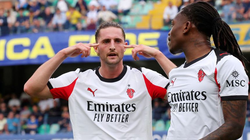Adrien Rabiot en celebración con AC Milan en el partido contra Hellas Verona | AP