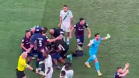 Momento de tensión en el futbol asiático: accidente en Al-Ahli vs Johor Darul genera indignación