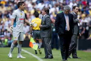Moisés Muñoz con Miguel Herrera en América en 2012 | MEXSPORT