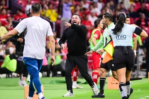 ¡Showman! Antonio Mohamed y sus polémicas como entrenador en el futbol mexicano