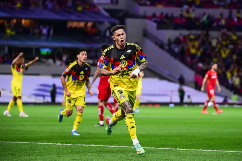 Brian Rodríguez en celebración en el partido de América ante Toluca | IMAGO 7
