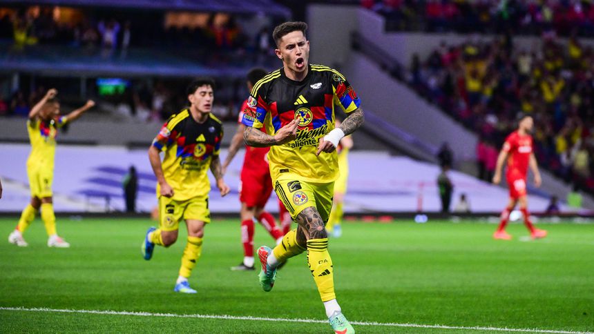 Brian Rodríguez en celebración en el partido de América ante Toluca | IMAGO 7