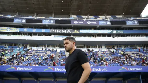 Nicolás Larcamón en el partido contra Tijuana siendo abuchado por la afición | MEXSPORT