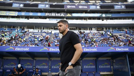 ¡Más de uno por año! Cruz Azul tendrá su décimo técnico en la administración de Víctor Velázquez