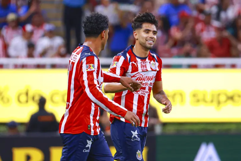 Ricardo Marín aplicando la ley del ex en el Akron | MEXSPORT