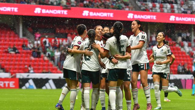 Jugadoras en celebración con la Selección Mexicana Femenil ante Puerto Rico | IMAGO 7