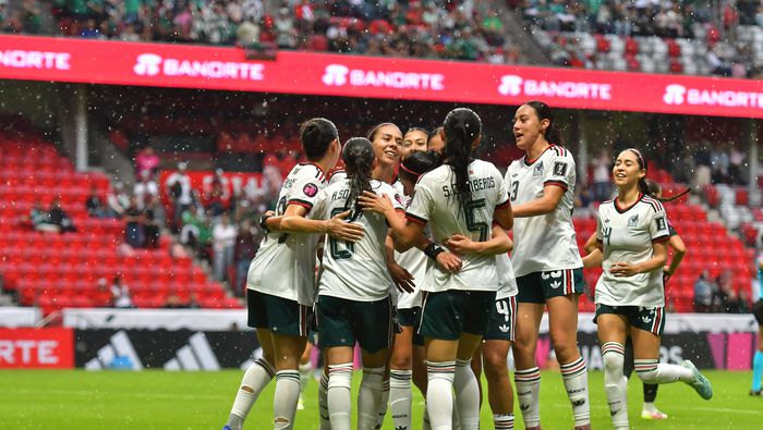 Jugadoras en celebración con la Selección Mexicana Femenil ante Puerto Rico | IMAGO 7