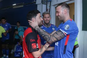 ¡No los olvida! Nacho Rivero saluda a sus excompañeros de Cruz Azul y staff