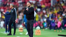 Antonio Mohamed explota contra abanderada del América vs. Toluca: “No puede abrazar así a Zendejas”