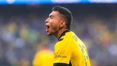 Orbelín Pineda anota y da asistencia en victoria del AEK; Jorge Sánchez fue amonestado